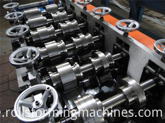 C Kohlenstoffstahl-Profilrolle, die Maschine bildet, C Kohlenstoffstahl-Profilrolle, die Maschine, C Ch-Blech-Walzmaschine bildet C Carbon Steel Profile Roller Forming Machine , C Carbon Steel Profile Roller Forming Machine , C Ch Sheet Metal Rolling Machine